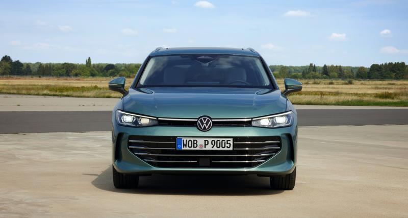 Volkswagen Passat SW (2024) : le break hybride rechargeable se dévoile, on vous le présente en détail - Volkswagen Passat SW (2024)