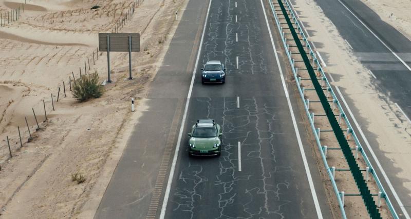 Lors d’un roadtrip en Chine, ces Porsche Taycan Cross Turismo signent un record de changement d’altitude - Deux Taycan mobilisées pour ce record