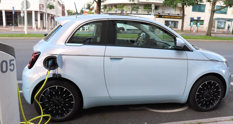 La Fiat 500 électrique en leasing social à 49€/mois, le point sur l’offre de location de la citadine - Fiat 500e
