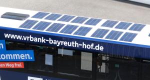 En Allemagne, Sono Motors greffe des panneaux solaires à un bus diesel pour le rendre plus propre
