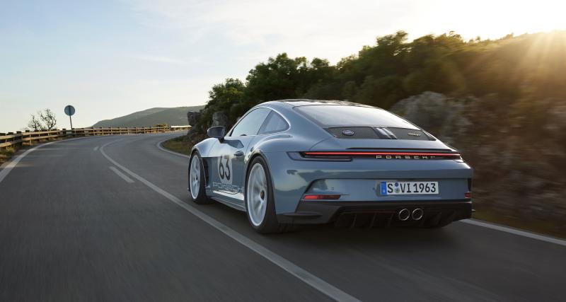 Porsche 911 S/T (2023) : c’est la plus chère et la plus légère des 911, elle embarque le moteur de la GT3 RS - Porsche 911 S/T (2023)