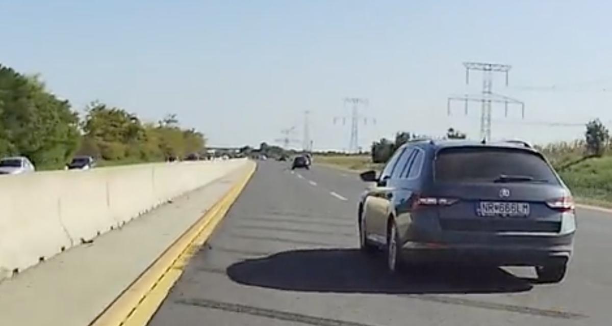 VIDEO - Cet automobiliste refuse d'être dépassé, un comportement très surprenant