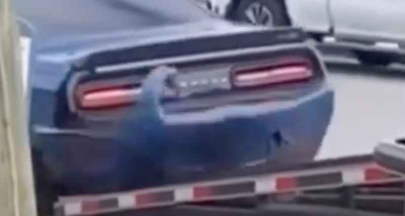  - VIDEO - La livraison de cette Dodge est chaotique, beaucoup de dégâts à déplorer