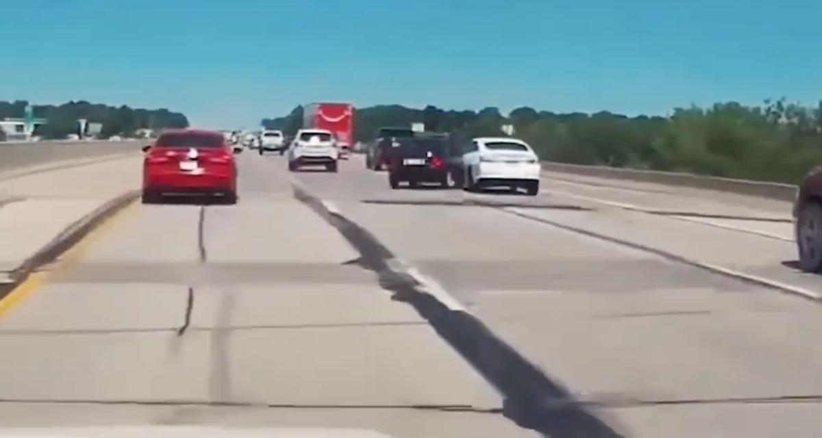 VIDEO - Il perd le contrôle de sa voiture, cet automobiliste envoie un autre conducteur dans le décor