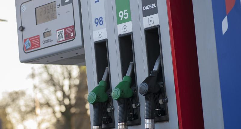  - Carburant à prix coûtant : qui est le moins cher entre Leclerc et Carrefour ?