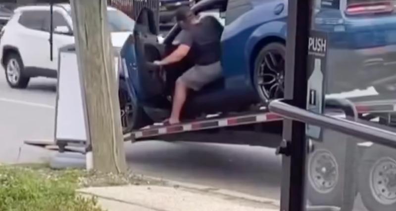  - VIDEO - La livraison de cette Dodge Charger Hellcat ne s’est vraiment pas passée comme prévu…