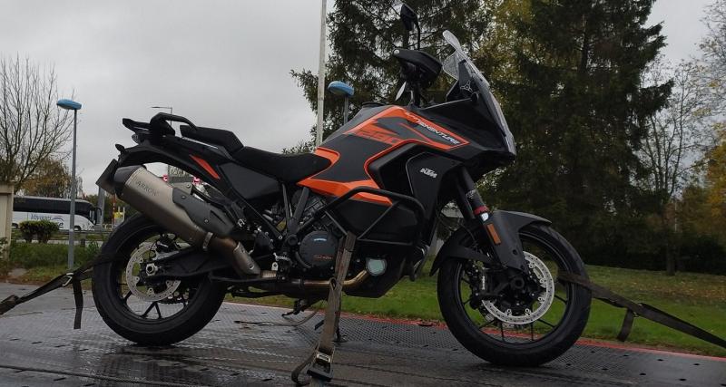  - 150 km/h dans une zone limitée à 50, le motard livre sa moto sur un plateau aux gendarmes