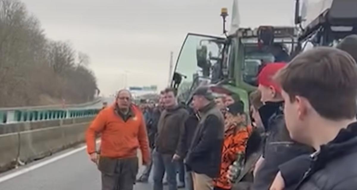 VIDEO - Blocage des autoroutes : cet agriculteur passe un sacré savon à ses camarades, il les exhorte à respecter les règles