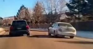 VIDEO - Le SUV tente de slalomer entre les voitures, ça se termine très mal pour lui