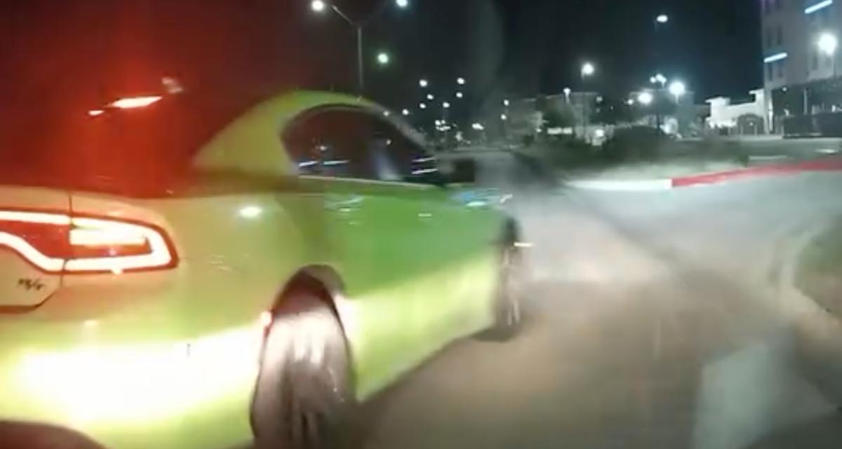 VIDEO - Ce chauffard lui coupe la route et pense probablement qu'un coup de clignotant suffit