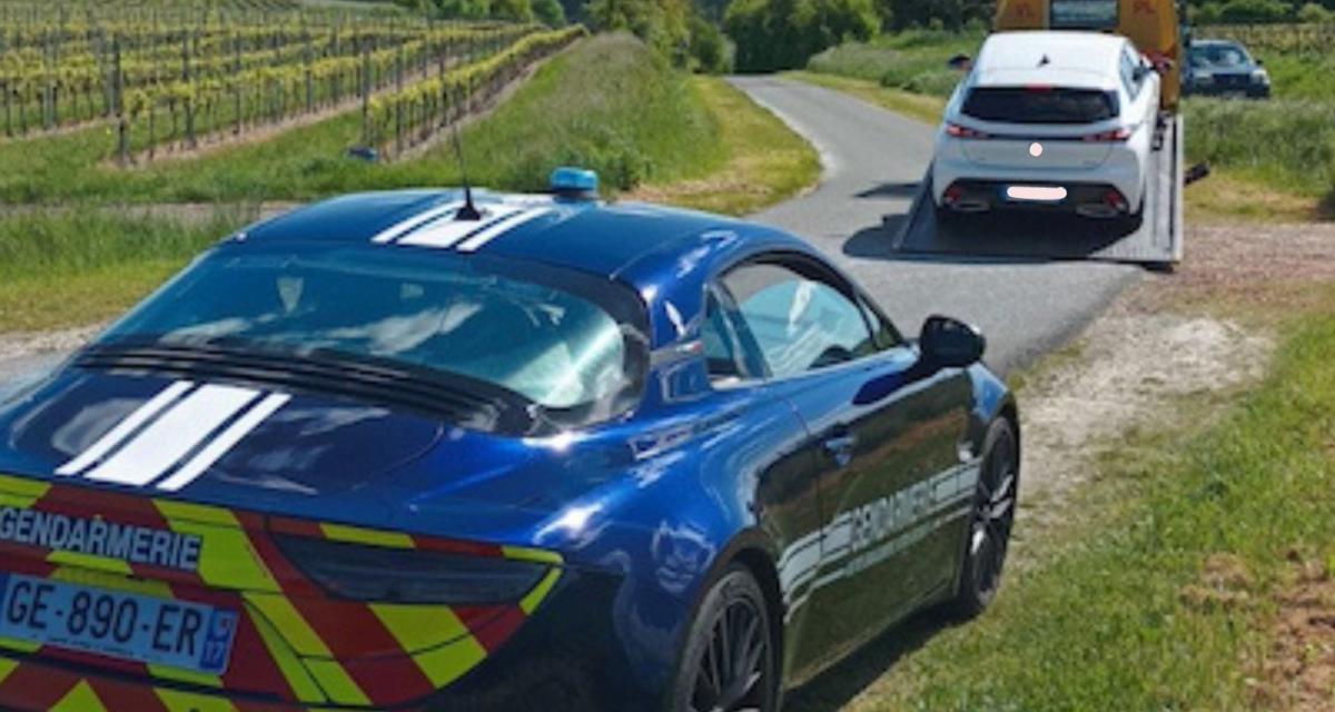 195 km/h sur l'autoroute en Peugeot 308, l'automobiliste ne fait pas le poids face à l'Alpine de la gendarmerie
