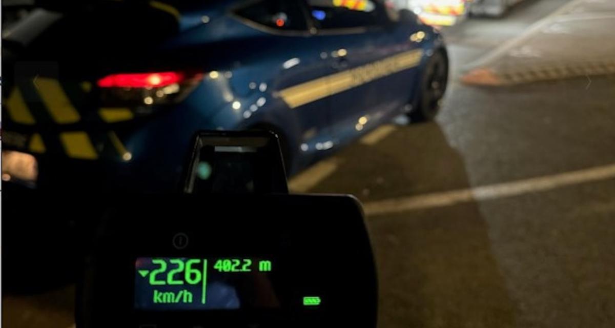 Cet automobiliste affole le radar des gendarmes, il roulait à plus de 220 km/h sur l’autoroute