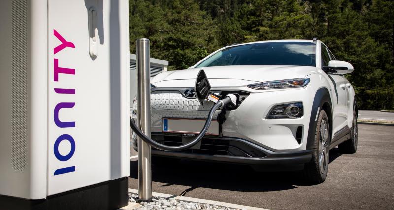 Salon de Genève 2018 - Cet automobiliste prend une amende pour avoir laissé sa voiture électrique quelques secondes de trop en charge