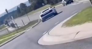 VIDEO - Cette Lamborghini Gallardo prend la confiance en sortie de rond-point, mauvaise idée…