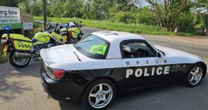 Quand la police britannique saisit une fausse voiture de police japonaise