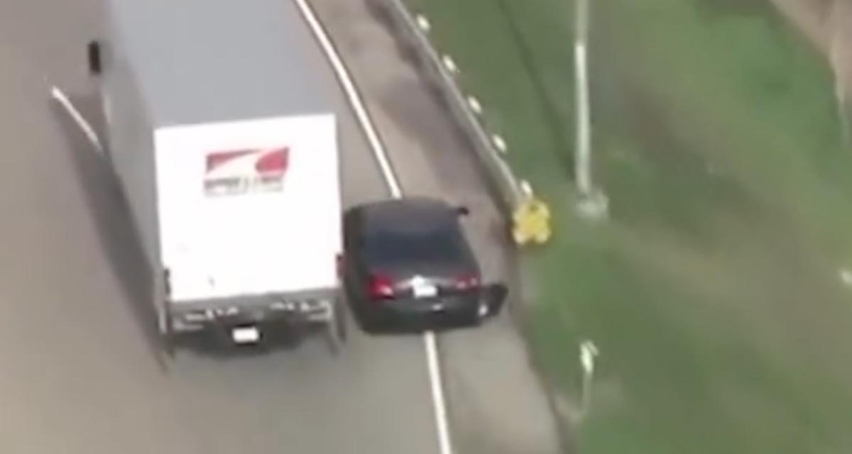 VIDEO - Quand un chauffeur poids lourd vient en aide aux forces de l'ordre et stoppe une course-poursuite