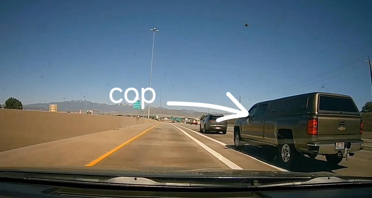 VIDEO - Le pick-up double tout le monde n'importe comment, pas de chance, il y avait la police dans le lot
