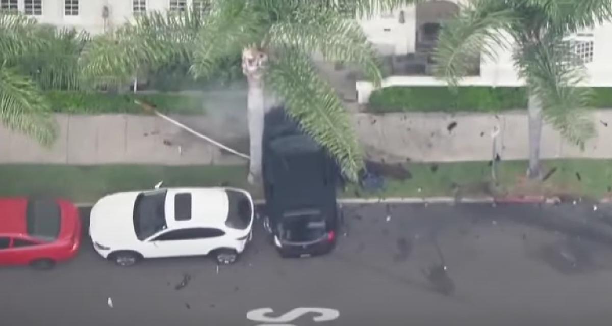 VIDEO - En fuyant la police dans une BMW volée, il provoque un gros accident