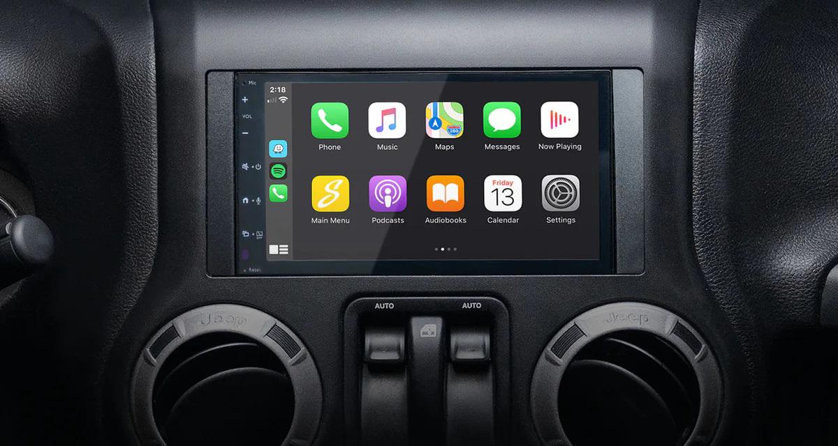 Un nouveau autoradio CarPlay pour la Jeep Wrangler chez Stinger