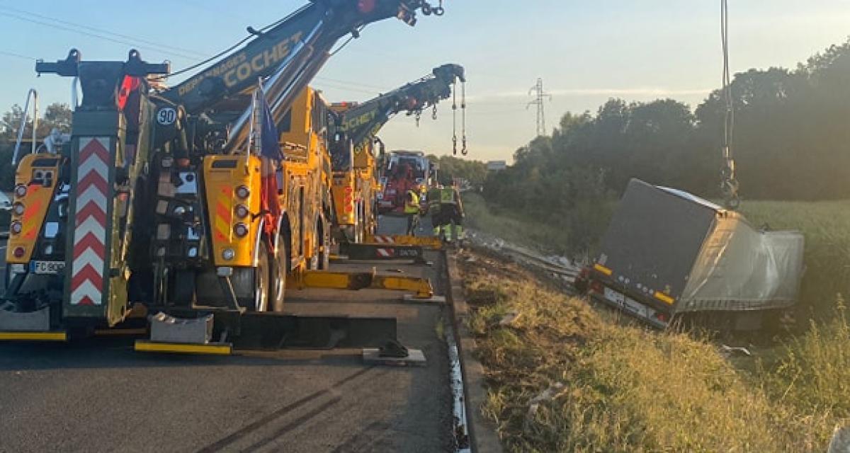 Une voiture tape un poids lourd sur l'A6, l'accident spectaculaire ne fait aucun blessé