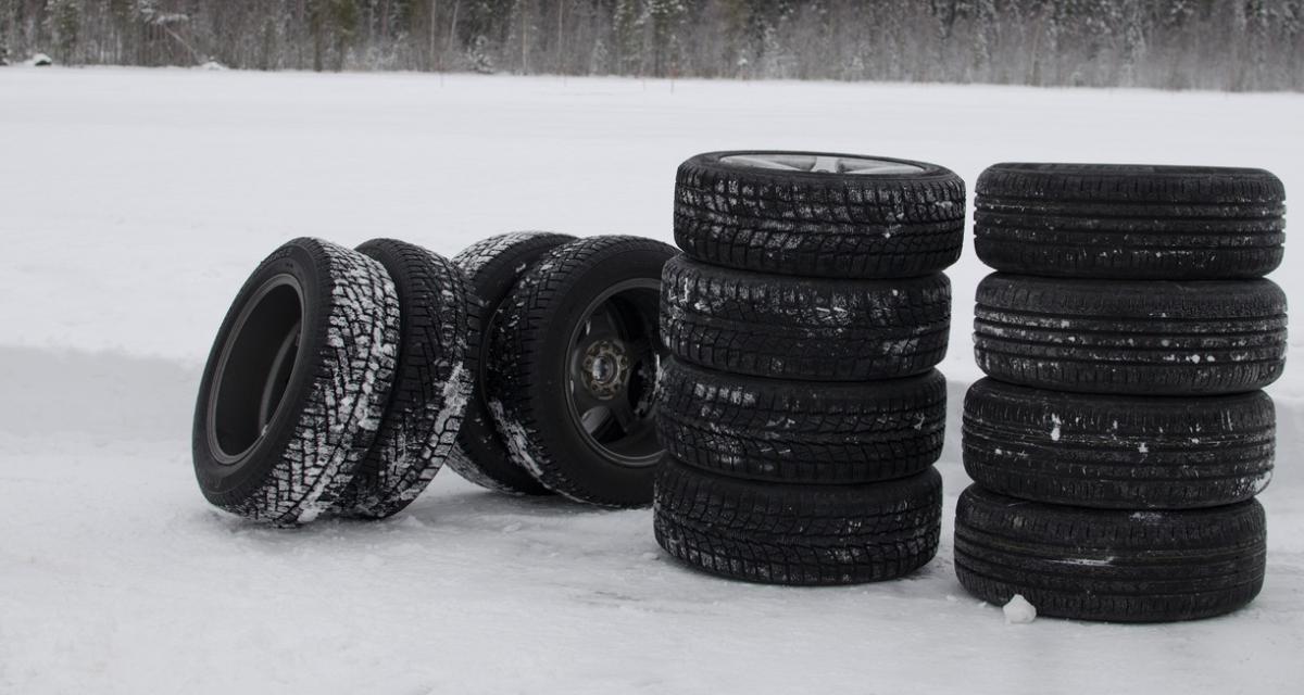 Nouvelles règles sur les pneus neige : ce qu'il faut savoir pour préparer l'hiver