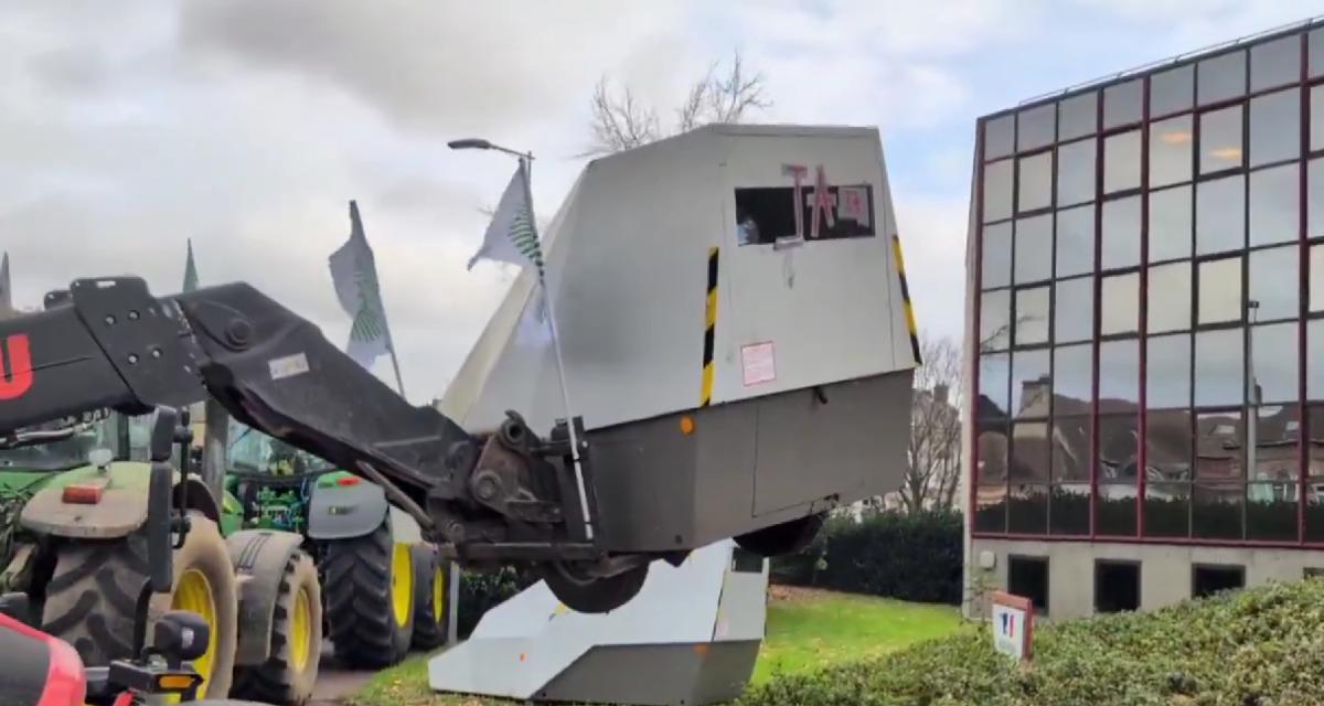 Les agriculteurs prennent des radars en otage en Normandie !
