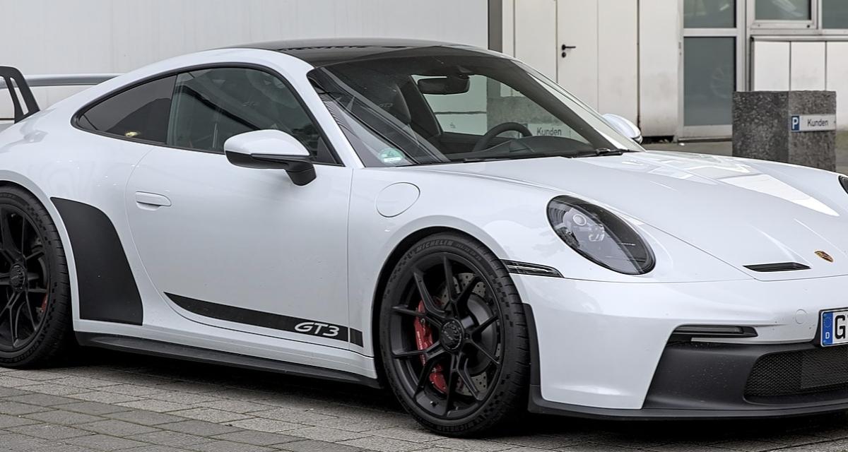 Une Porsche à plus de 100 000 ¬ lancée à toute vitesse finit dans les bras des gendarmes