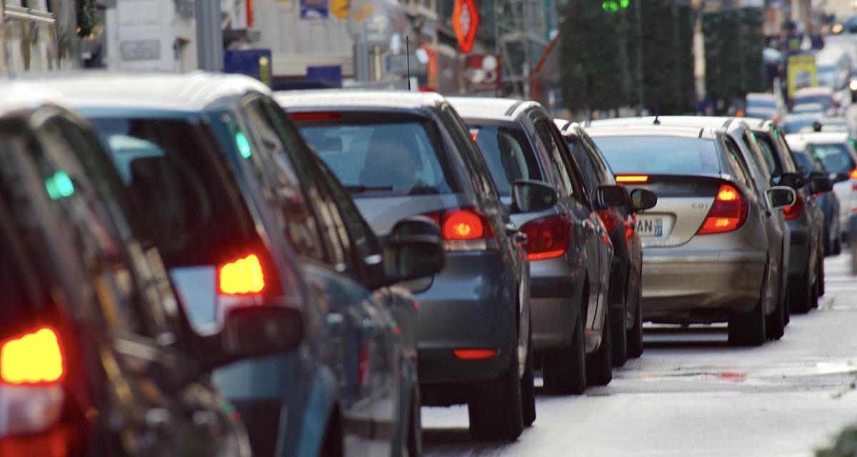 Bloquée 35 heures dans les bouchons : une famille suisse vit un calvaire sans eau ni nourriture