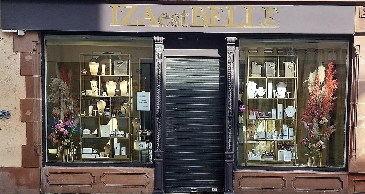 Il défonce une vitrine pour deux paires de lunettes... et une nuit au chaud