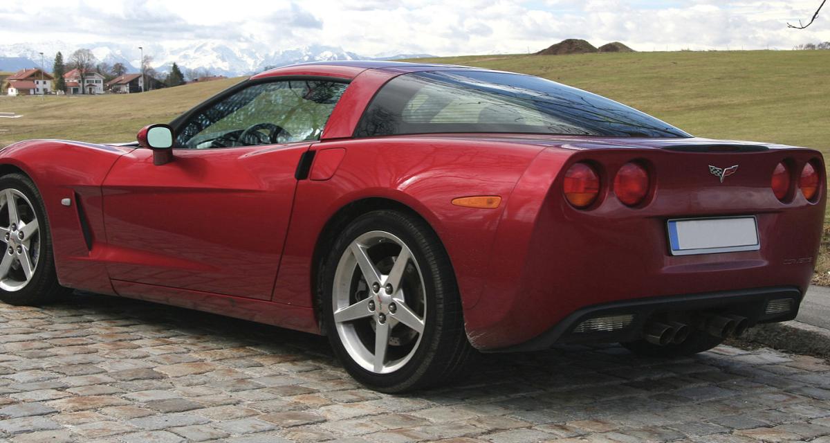 Flashé en grand excès de vitesse en Corvette, son compteur restera bloqué sur zéro pendant un bon moment