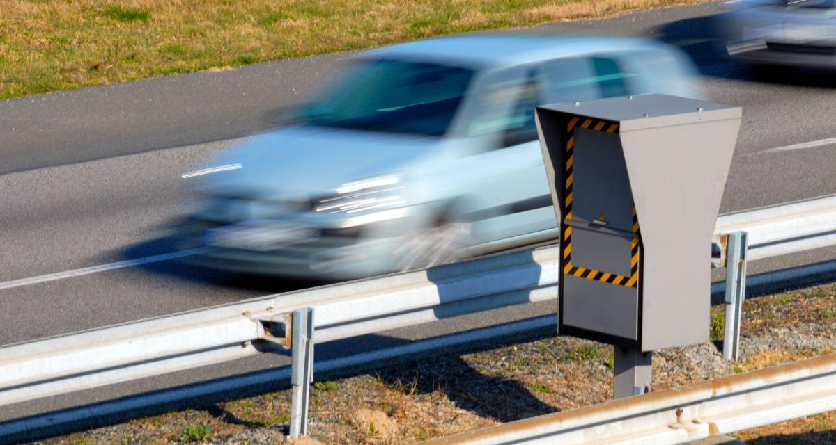 Flashé à 30 km/h au-dessus de la limite : un automobiliste dénonce une erreur !