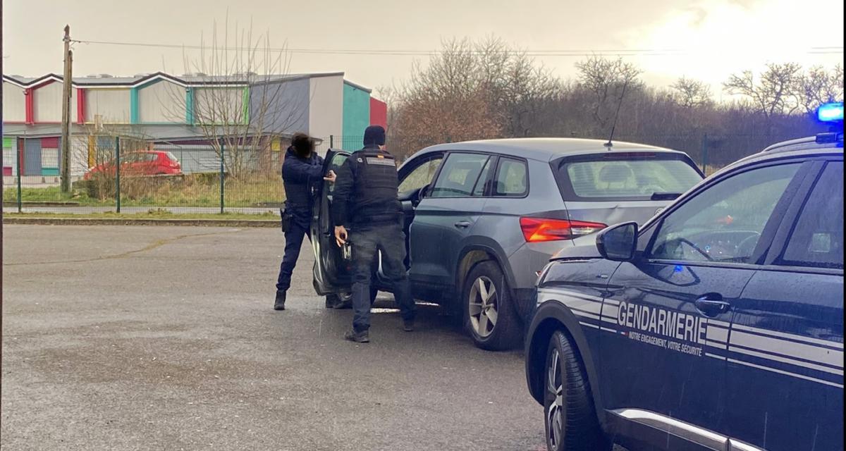 Une course-poursuite à plus de 100km/h se fini en cache-cache