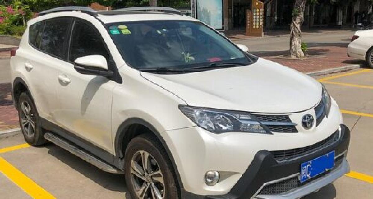 Ce modèle prisé des voleurs en France : 5 individus arrêtés en plein chargement de deux Toyota RAV4 volés