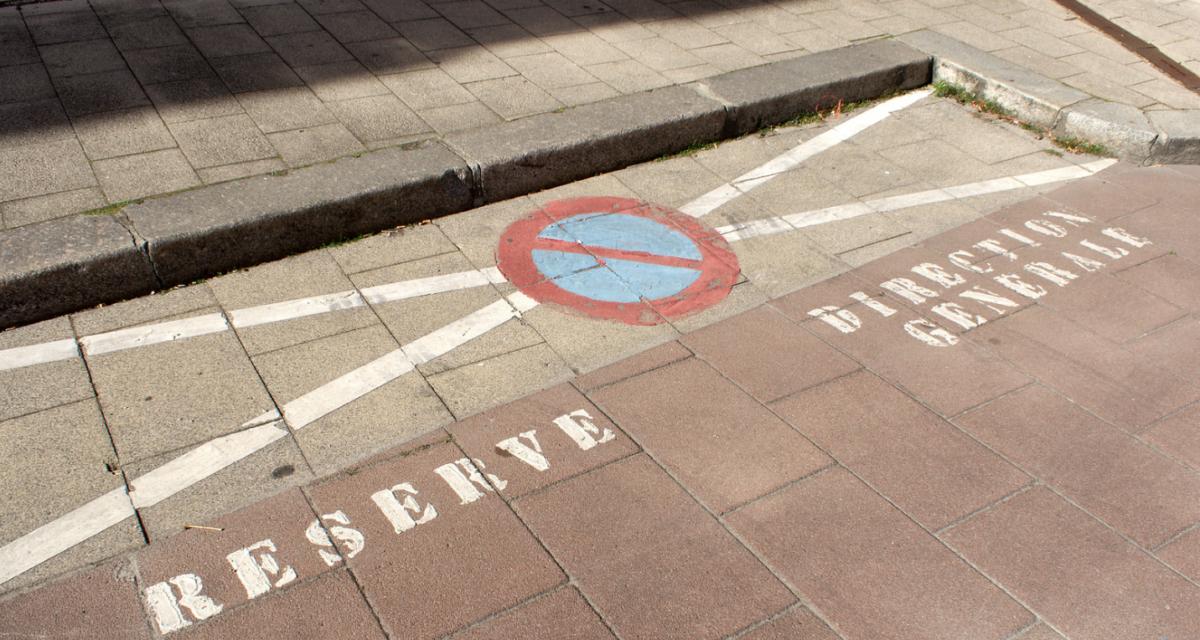 Une automobiliste remorquée deux fois pour s'être garée n'importe comment