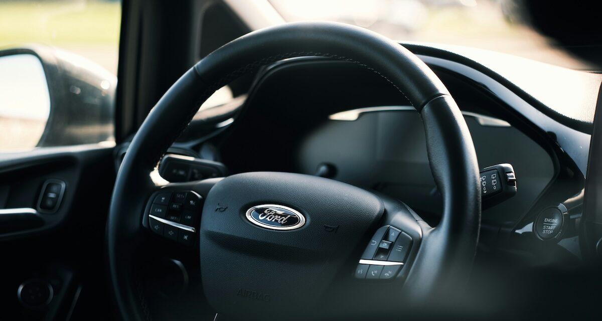 Quand la cavale d'une jeune femme vire au crash : un refus d'obtempérer de trop pour une récidiviste au volant d'une Ford Fiesta