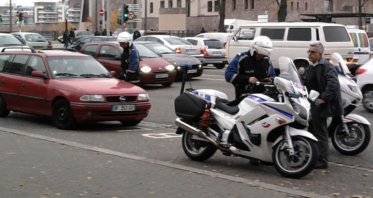 Excès de vitesse, 10 000 euros par la fenêtre : un banal contrôle routier fait tomber un trafic de drogue à 3 millions d'euros