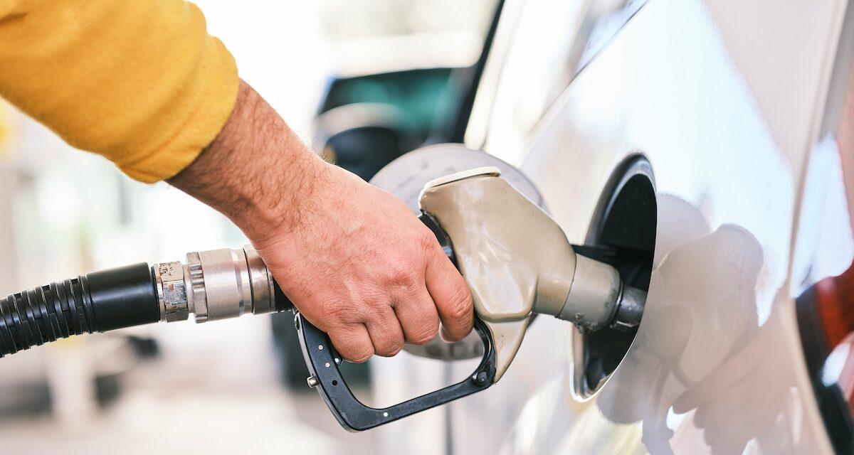 Les tensions politiques font flamber les prix des carburants : le diesel repart à la hausse