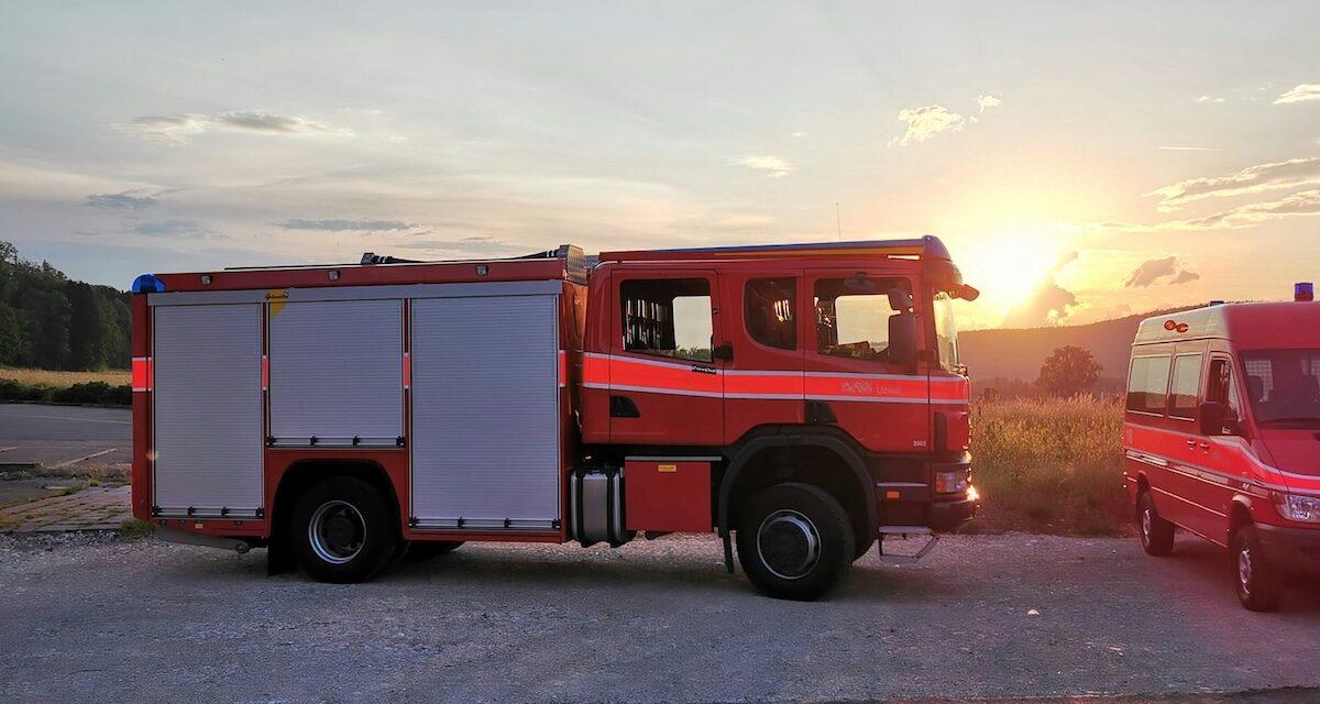 Scène impressionnante : une voiture fait plusieurs tonneaux, deux miraculés