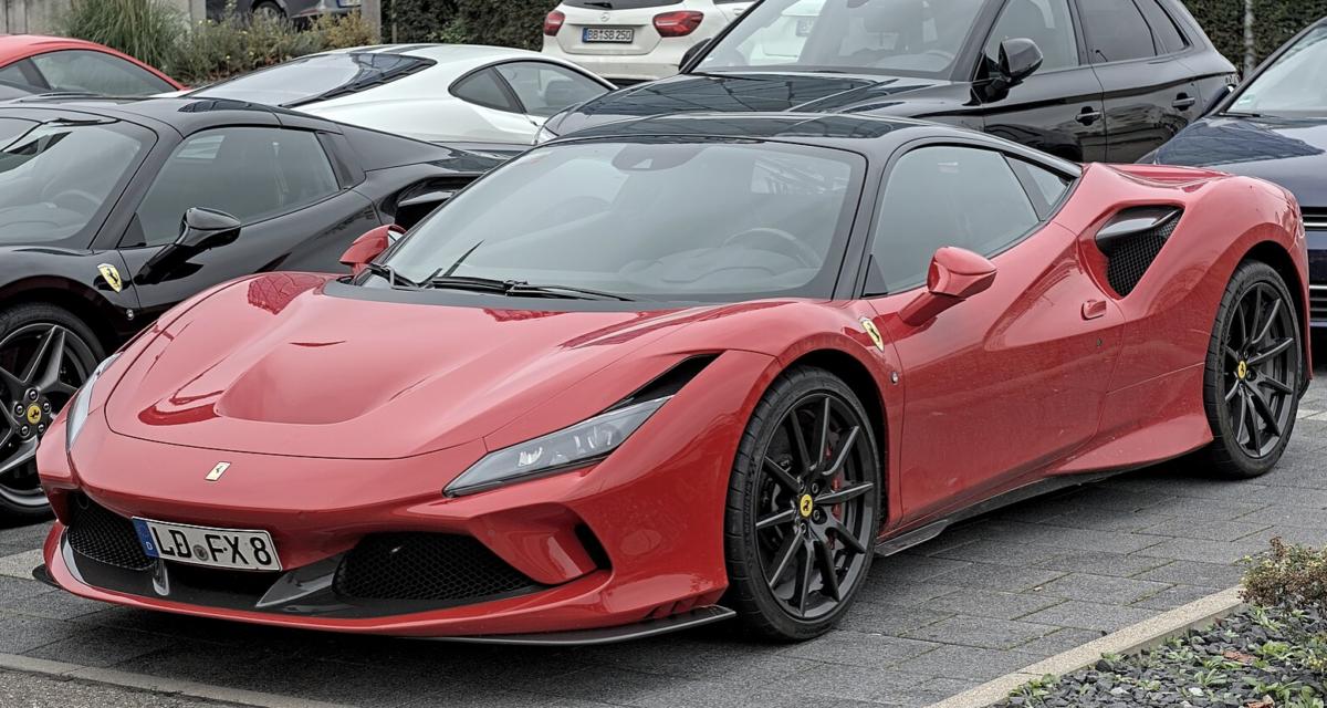 Flashé à 201 km/h sur l'A11 avec son fils à bord : un Parisien perd (encore) sa Ferrari