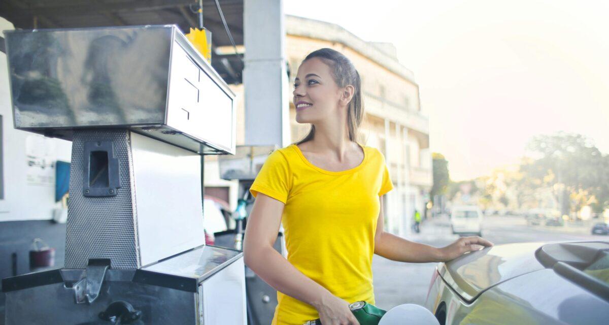Essence et diesel : une baisse surprise qui va faire sourire les automobilistes