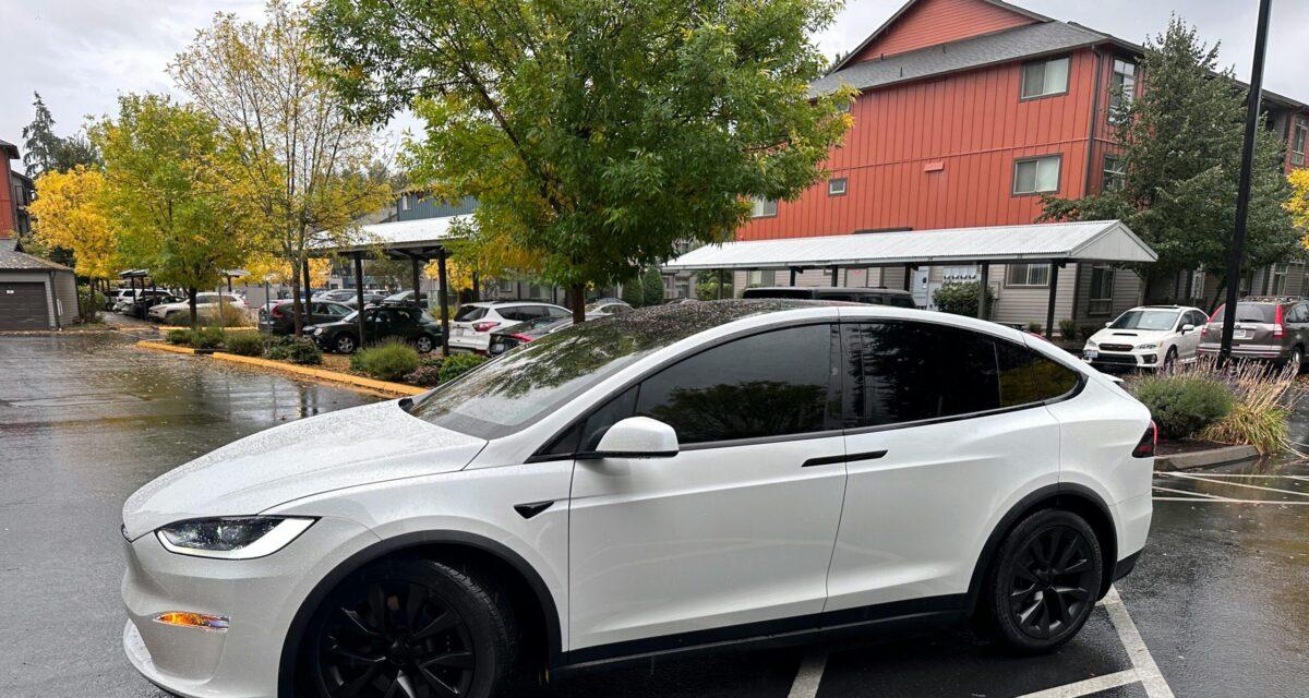 Elle teste un robotaxi et se retrouve éjectée en plein trajet !