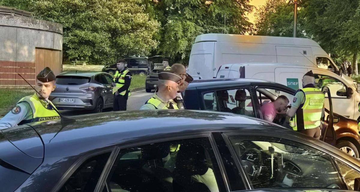 Flashé à près de 190km/h au guidon d'une puissante moto, une opération de sécurité routière mouvementée