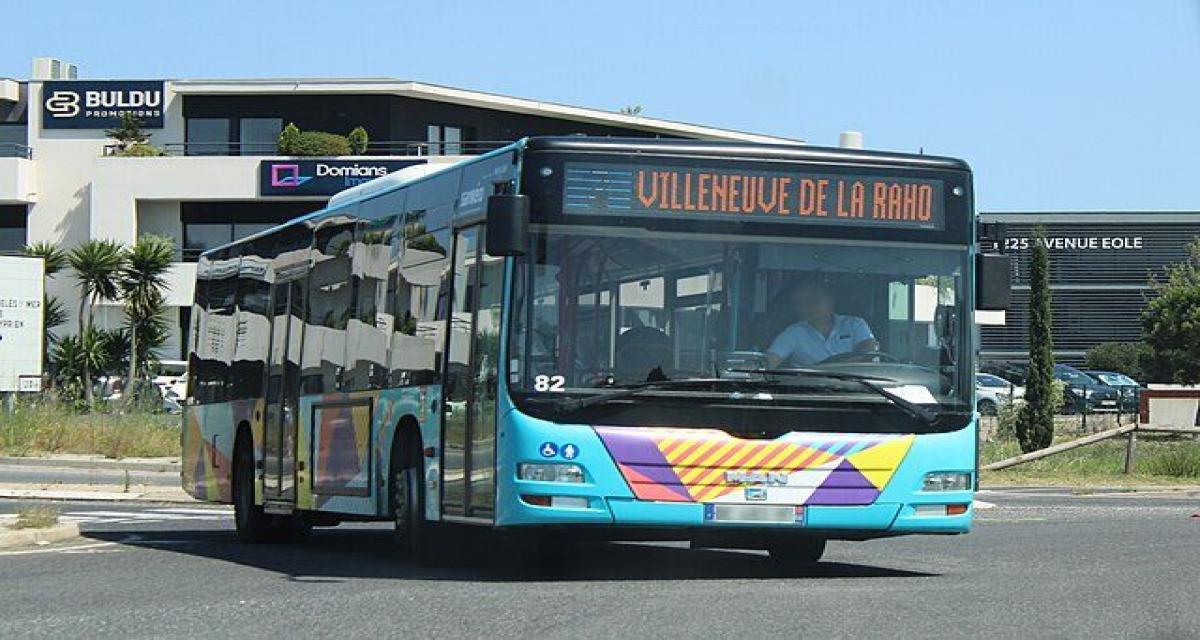 Il frappe la conductrice en plein ventre pour avoir refusé l'alcool dans le bus