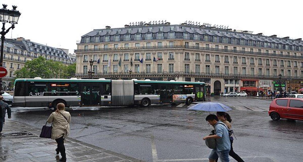 Bus parisien : il dit non pour un briquet, il est poignardé en réponse