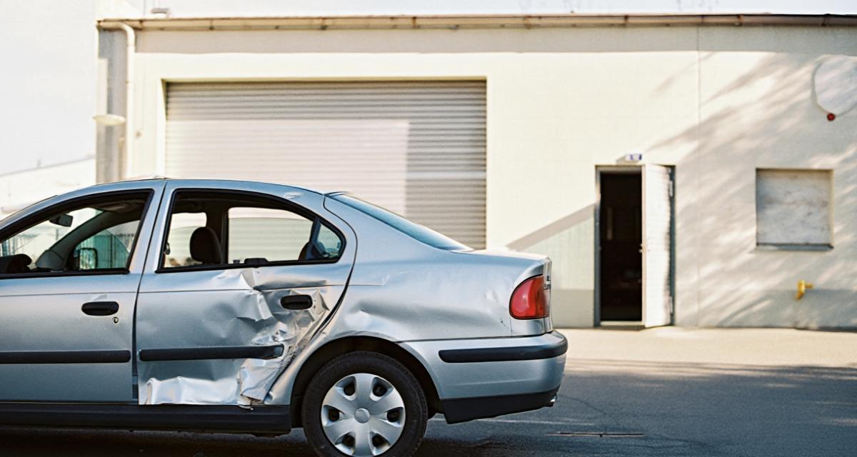 Il confie sa voiture au garage... elle revient accidentée, avec 21 000 ¬ de dégâts