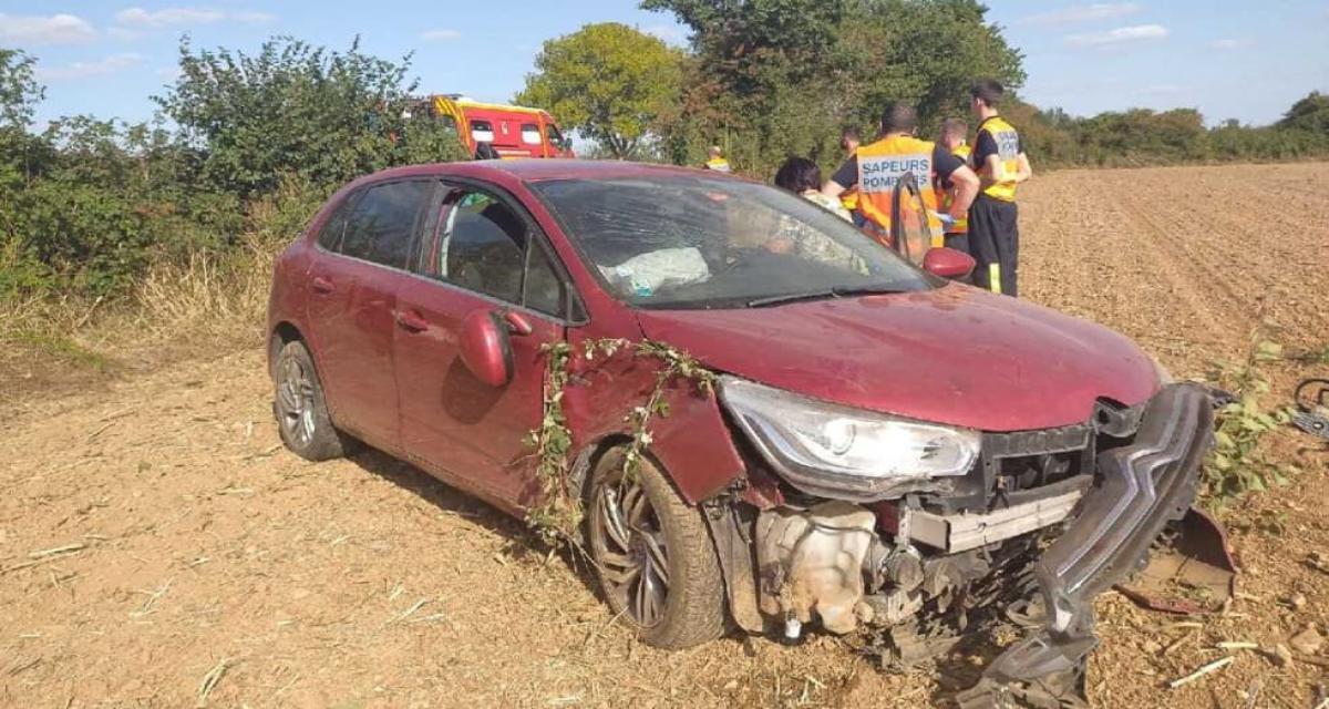 Un septuagénaire s'évanouit au volant et termine sa course dans un champ !