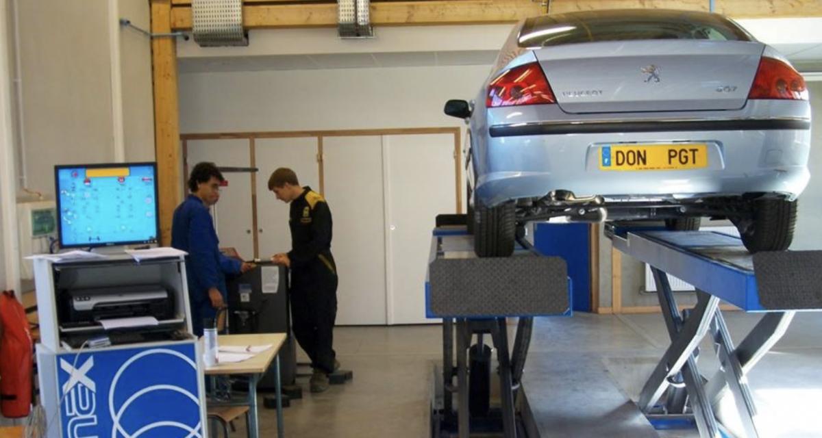 N'utilisant plus leur voiture, ils la donnent à un garage solidaire