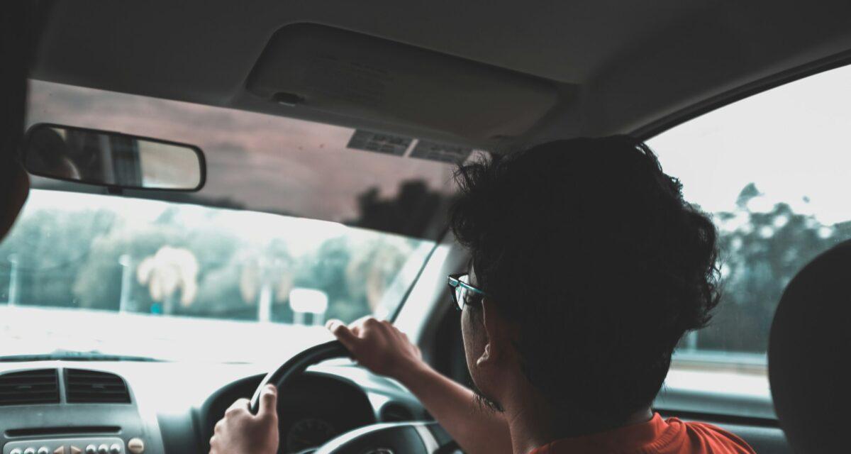 Trois mineurs pris en flagrant délit au volant d'une voiture volée : ils voulaient « faire comme les grands »