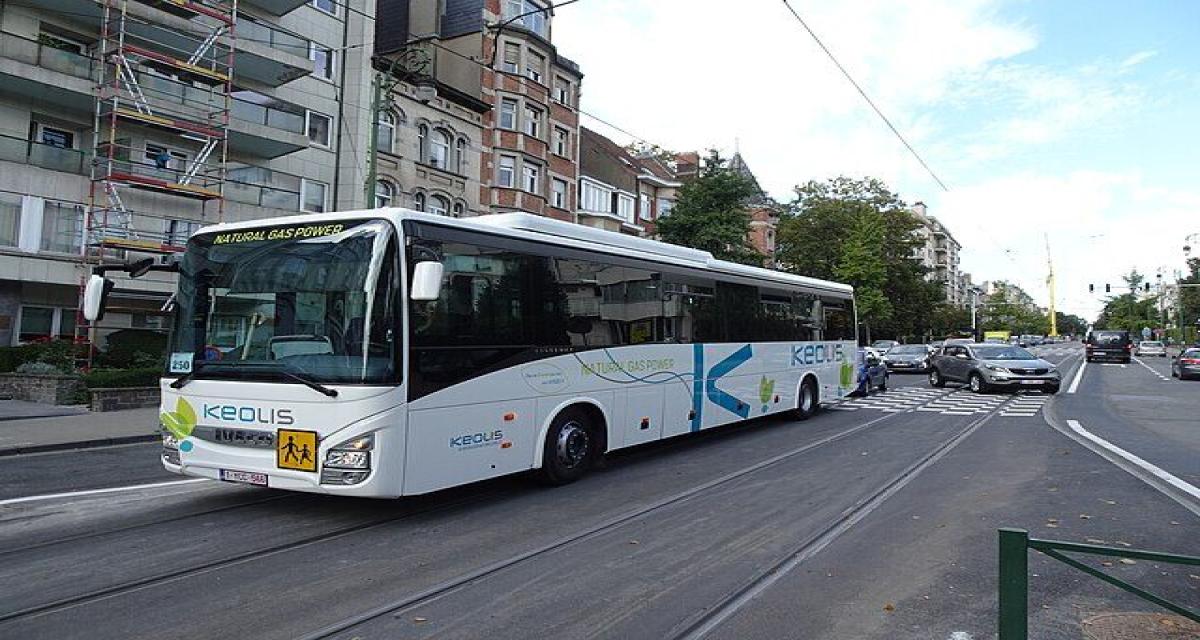 Ivre, il force l'entrée et s'installe au volant d'un bus !