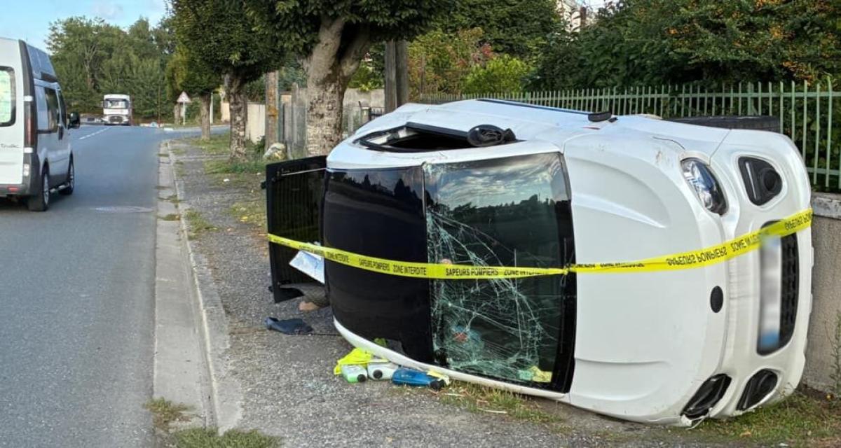 Une voiturette sur le trottoir, pare-brise brisé : il voulait sauver la vie d'un chat
